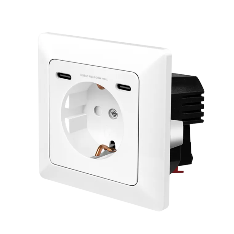 Unterputz-Steckdose, 1x CEE 7/3, 2x USB-C, 25 W, PD, Einbautiefe: 29,5 mm, weiß